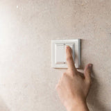 Comutator de perete Shelly BLU Wall Switch 4 + rama Gira/Merten